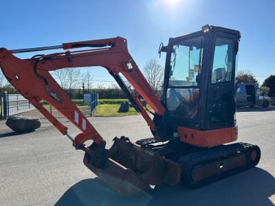 Hitachi ZX26U-5A - 2015 - 2992 heures - Attache rapide et 3 …