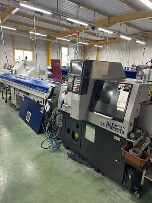 une grande machine installée dans un bâtiment