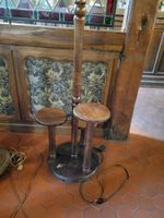 Lot comprenant : 2 lampes en bois tourné, une de style barle… (photo 4)