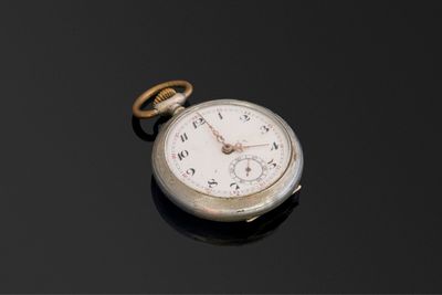 Montre à cylindre en métal chromé. D. 45mm