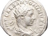 une pièce d'argent portant une tête de femme