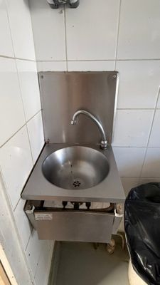 Cuisine :Lave main en inox