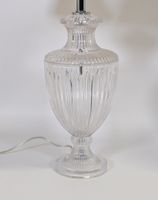 LAURA ASHLEY, XXe, paire de lampes en verre translucide, de … (photo 2)