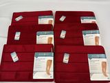 six paires de sous-vêtements pour homme de couleur rouge, portant des étiquettes