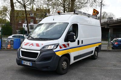 CTTE PEUGEOT BOXER 335 2.0 BLUEHDI 130 L2H2 FT PREMIUM - Dme…