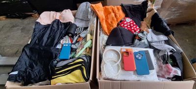 109 / 1 palette de 142 kg de mix (chaussettes, bonnet,… - Photo 1