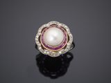 a cultured pearl and diamond ring