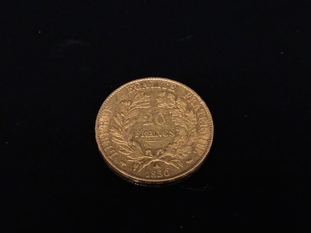 Une pièce de monnaie en or à valeur faciale de 20 francs Cérès II...