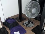 a fan that is sitting on top of a desk