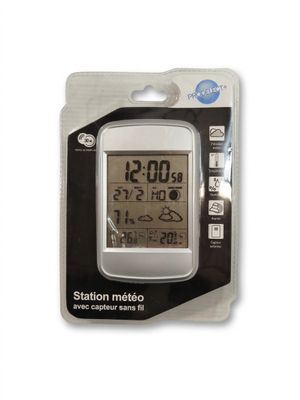 une horloge dans un emballage, sur fond blanc