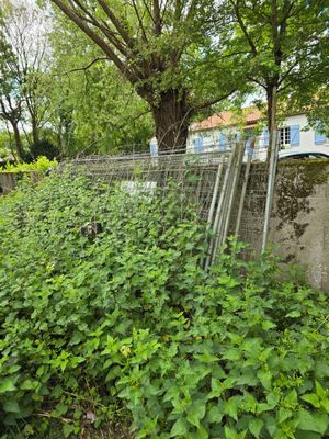 8 grilles de chantier Adresse : RONCIN Bâtiment 3 rue de Por…