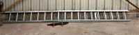 -Lot d'échelles alu et bois dont 1 de 2 x 6m