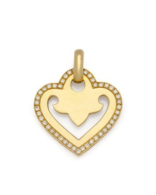 un pendentif en forme de cœur en or jaune serti de diamants sur fond blanc