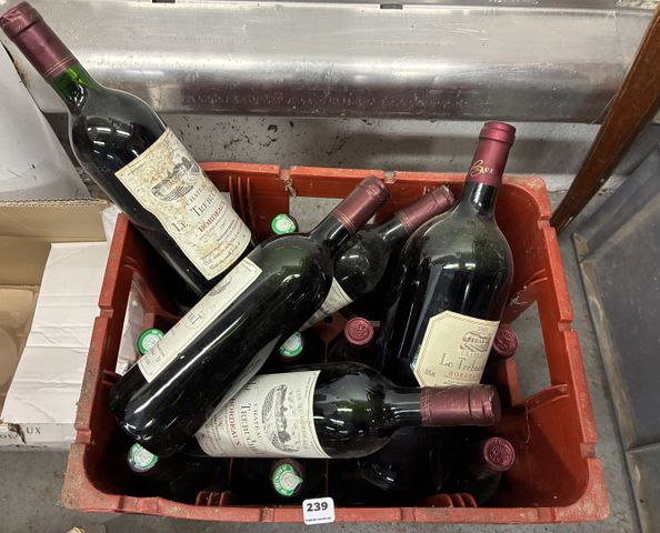 12 bouteilles Château le Trébuchet, Bordeaux, 9 de 1997, 6 de 200
