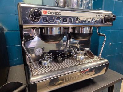 a coffee machine that is sitting on a table