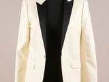 une photo d'une veste blanche sur un mannequin, un mannequin, un mannequin, un mannequin, un mannequin, un mannequin, un mannequin, un mannequin
