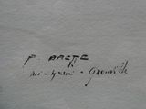 une image montrant un gros plan d'une feuille de papier sur laquelle figurent des inscriptions