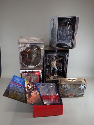 a lot of star wars action figures in the box
