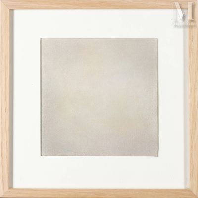 une image représentant un tableau représentant un carré blanc dans un cadre en bois