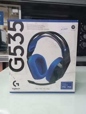 a box that has a pair of headphones on it