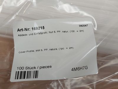 Lot de 100 - Cet ensemble comprend 100 profilés de recouvrem…