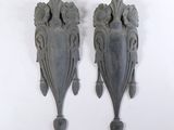 paire d'appliques murales anciennes en fonte, en forme de vase