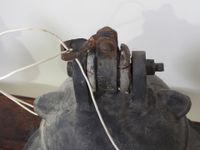 Paire de suspensions en métal et tôle peinte. (photo 5)