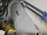 un tas d'appareils électriques en tout genre dans une pièce encombrée