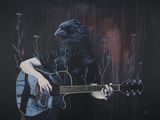 tableau représentant un homme jouant de la guitare avec un corbeau en arrière-plan
