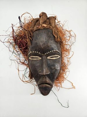 Guinée Forestière: 2 masques acheté dans le Village Baladou …