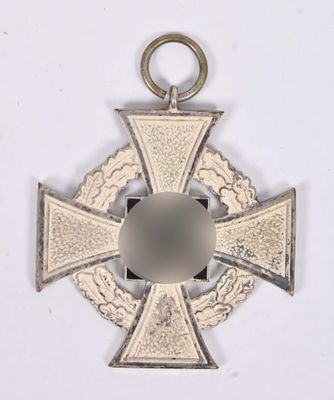 an image of a silver cross on a white background