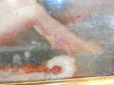 un tableau représentant les jambes et les pieds d'une femme dans une baignoire