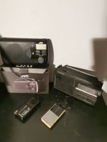 Lot d'électronique comprenant radios portatives JVC, PANASON… (photo 2)