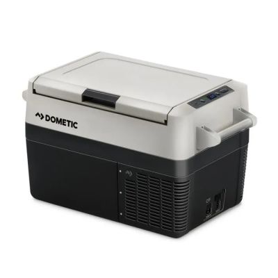 réfrigérateur portable Dometic avec la porte et le couvercle ouverts