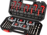un ensemble d'outils dans un coffret noir muni de poignées rouges