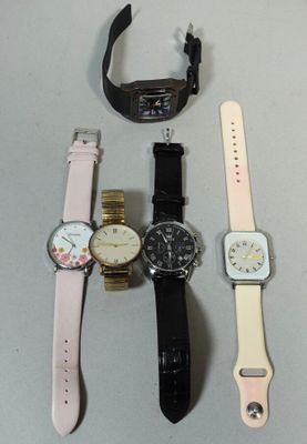 Lot de 5 montres en l'état