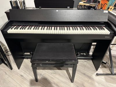 Piano électrique ROLAND mod F701-CB. - Photo 1