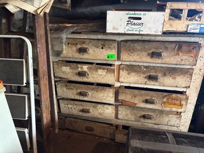 a lot of drawers that are stacked on top of each other