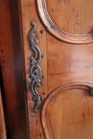 Armoire buffet genre provençal à trois portes moulurées, cor… (photo 5)