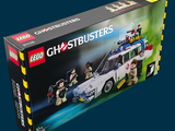 un coffret Lego « Ghostbusters » dans sa boîte
