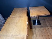 Lot de trois tables de salle à manger à épais plateaux en ch… (photo 5)
