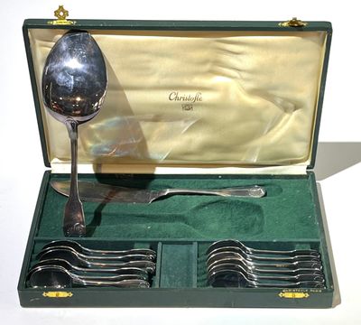 CHRISTOFLE. Service à glace en métal ergenté à décor coquilles compren - Photo 1