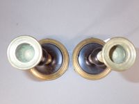 Paire de bougeoirs en bronze doré à décor de tresses, fleurs… (photo 6)