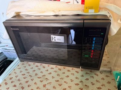 Four micro-ondes Panasonic
