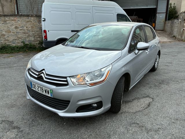 Véhicule particulier CITROEN C4, immatriculé DE-278-WW, 1ère mise