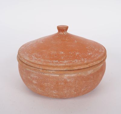 Bol romain en céramique beige. D. 16 cm. - Photo 1