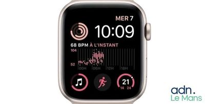 une Apple Watch dont l'écran affiche l'heure