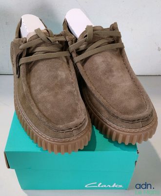 clarks men ' s sued moccali driving shoes in brown