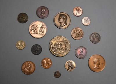 a lot of coins that are on the table