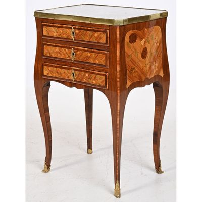 PETITE TABLE DE SALON LOUIS XV de forme mouvementée en placa… - Photo 1